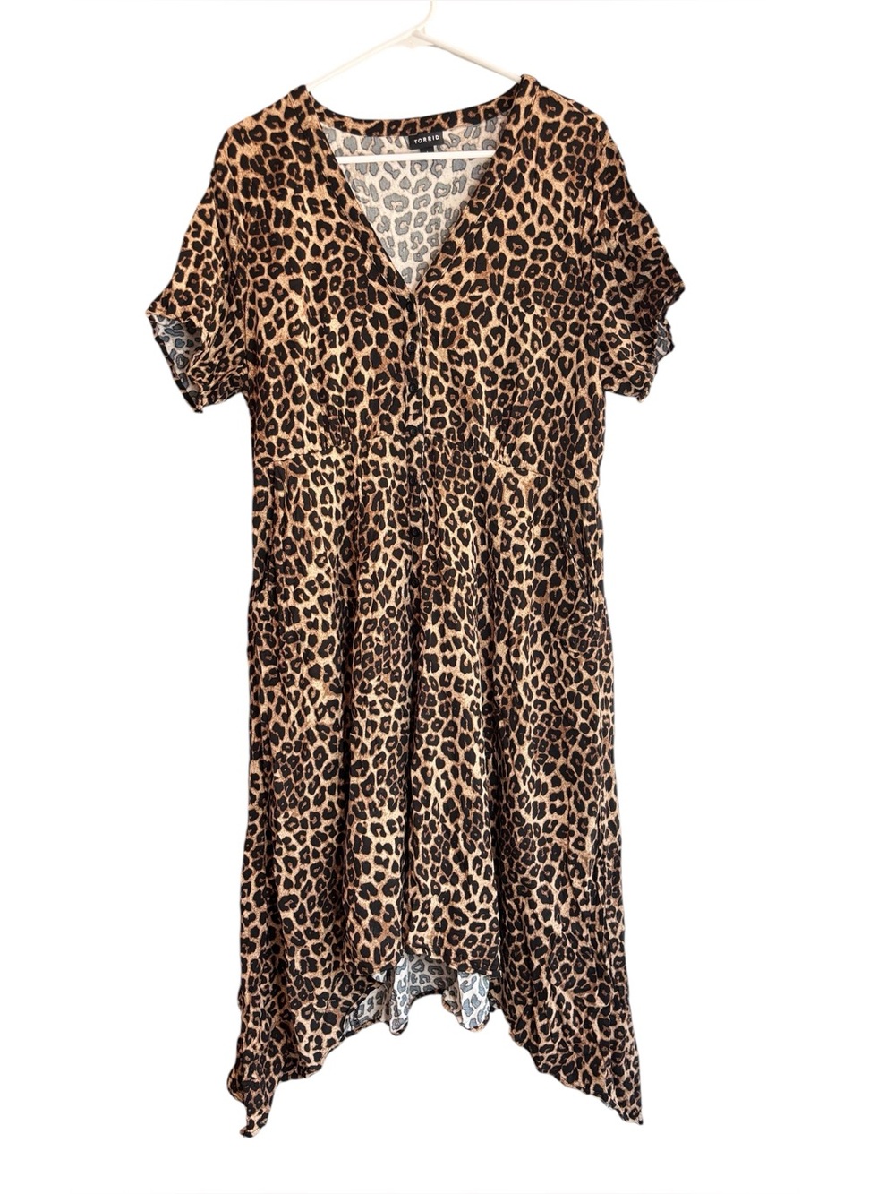 Torrid Size 1X Leopard Print Button Front Dress With Pockets
